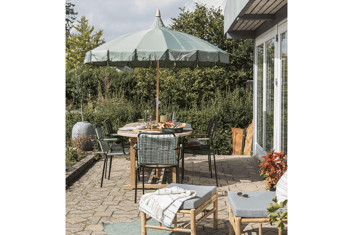 Aisha solid color parasol with tilt Ø200 cm