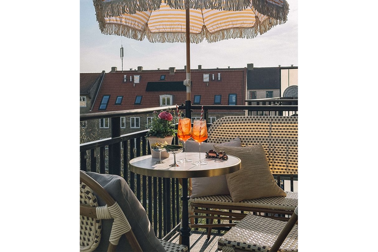 Babette café bench in French weave 108 cm