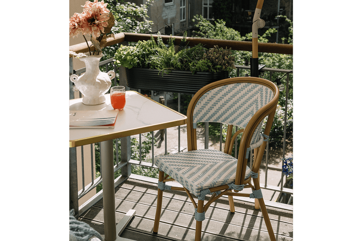 Florine café table with aluminum base 60 x 60 cm