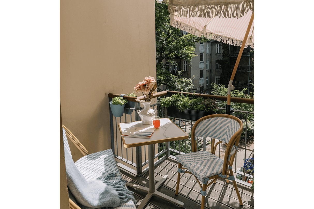 Delphine café chair in French weave