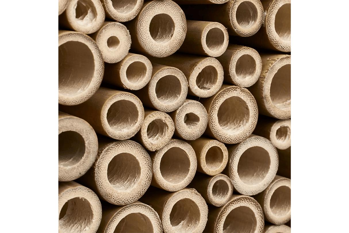 Organic bee hotel