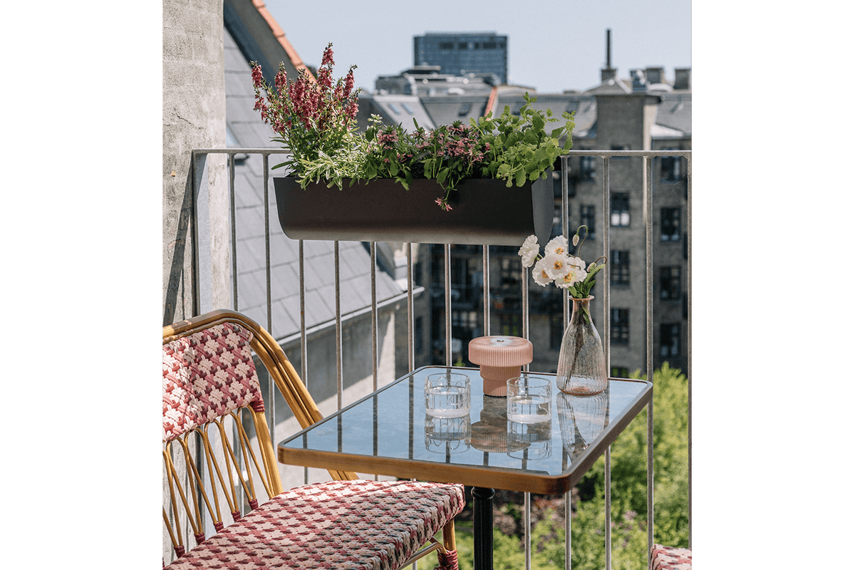 Uma balcony flower box