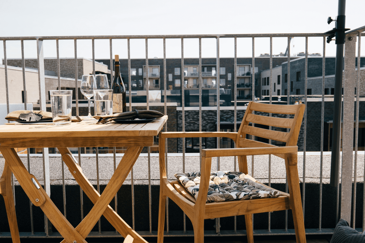 Anna teak folding table 70 x 70 cm