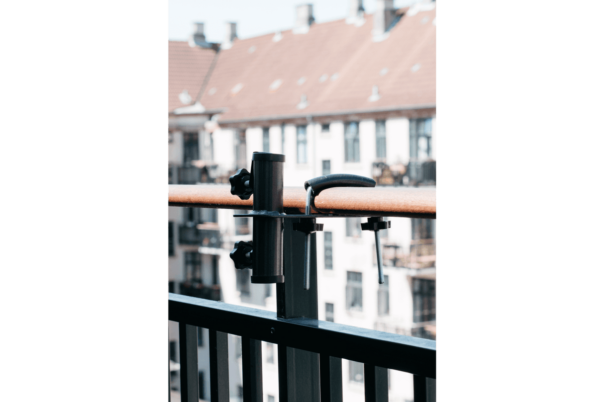 Hans parasol bracket