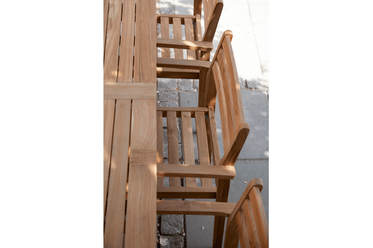 Oxford chair with armrest