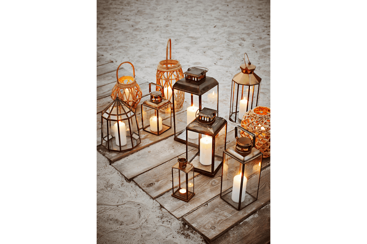 Lantern in brass with an antique look