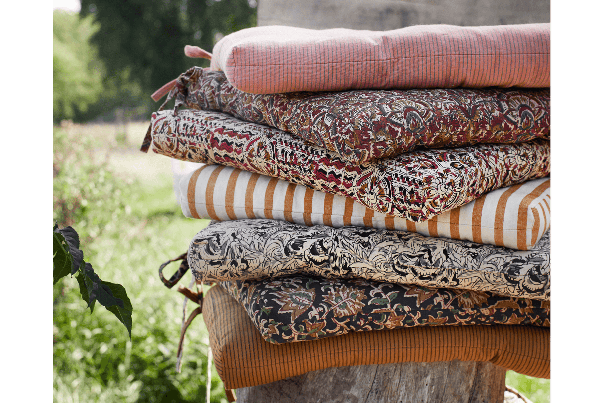 Honey stripe seat cushion 45 x 45 cm