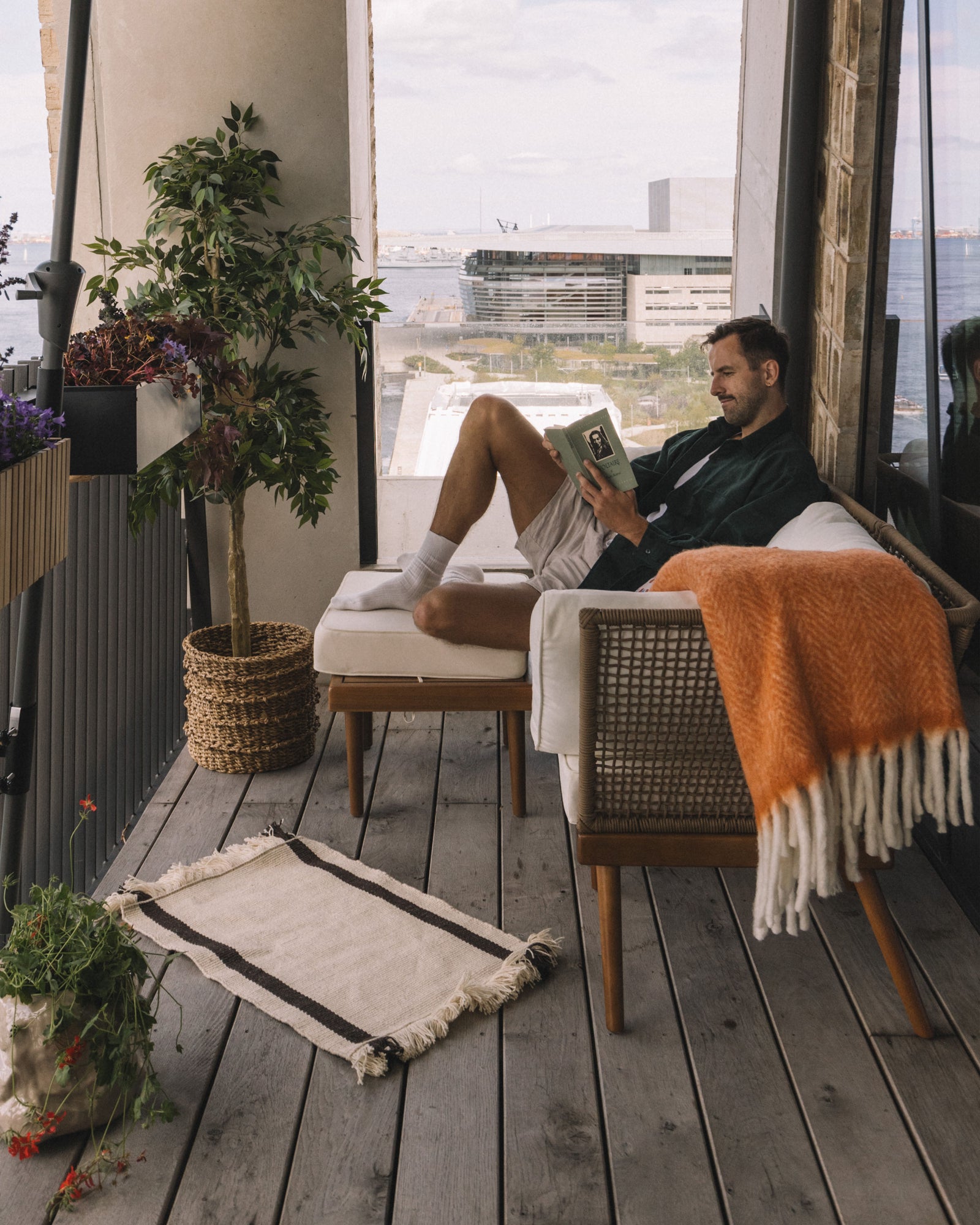 Create your dream lounge with the Regatta Rope Lounge series