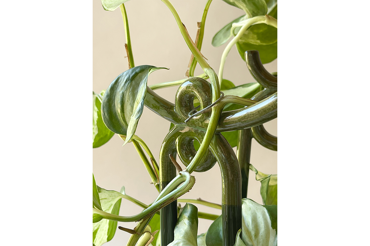 Folk Yuma ceramic plant stake