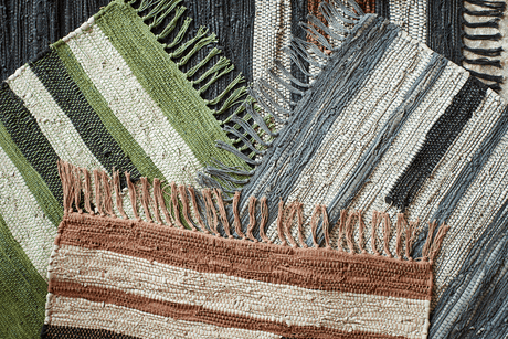 Rug made of recycled leather 70 x 140 cm