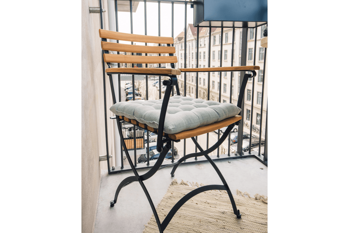 Karla teak folding chair with armrest