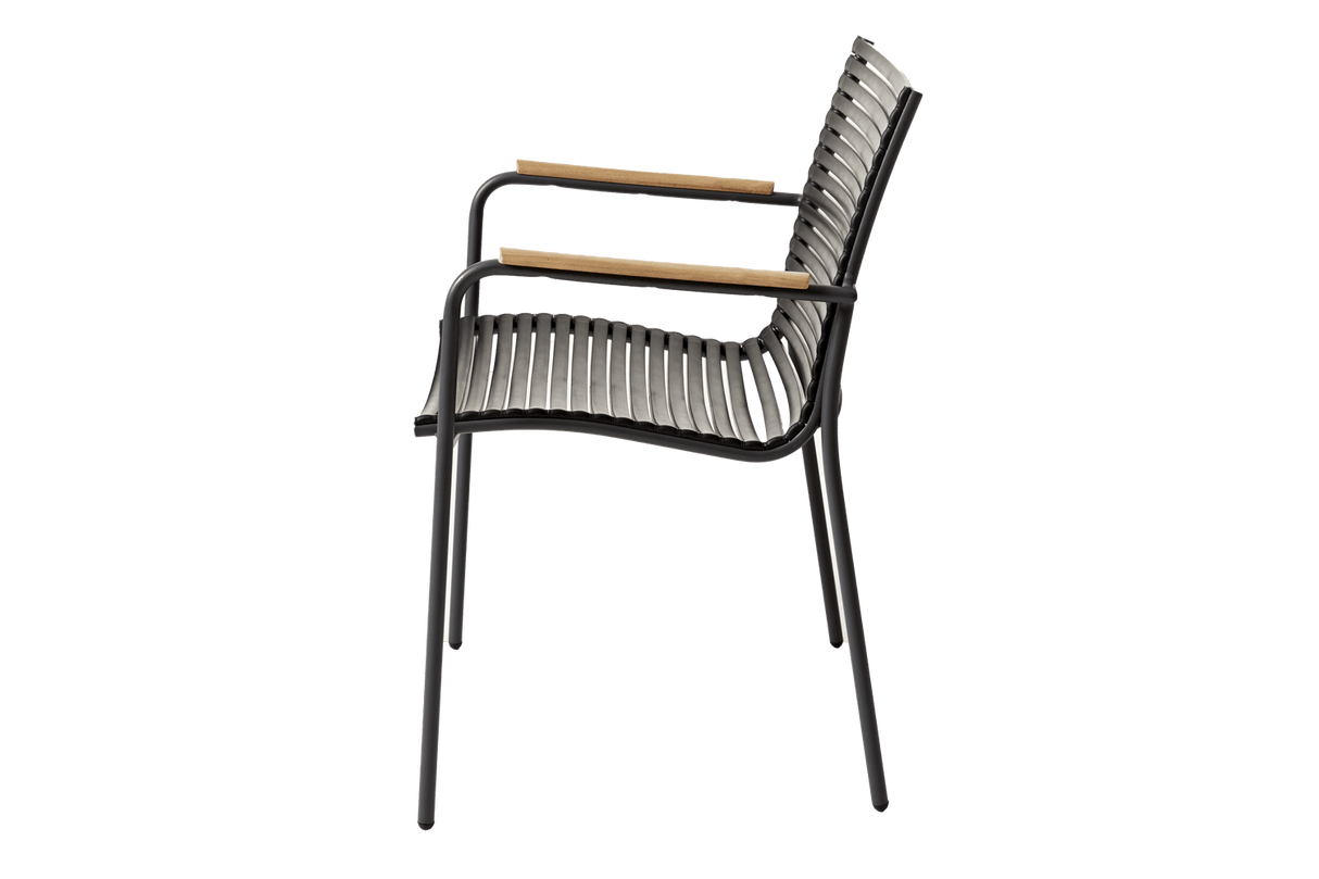 Mood classic chair with armrest