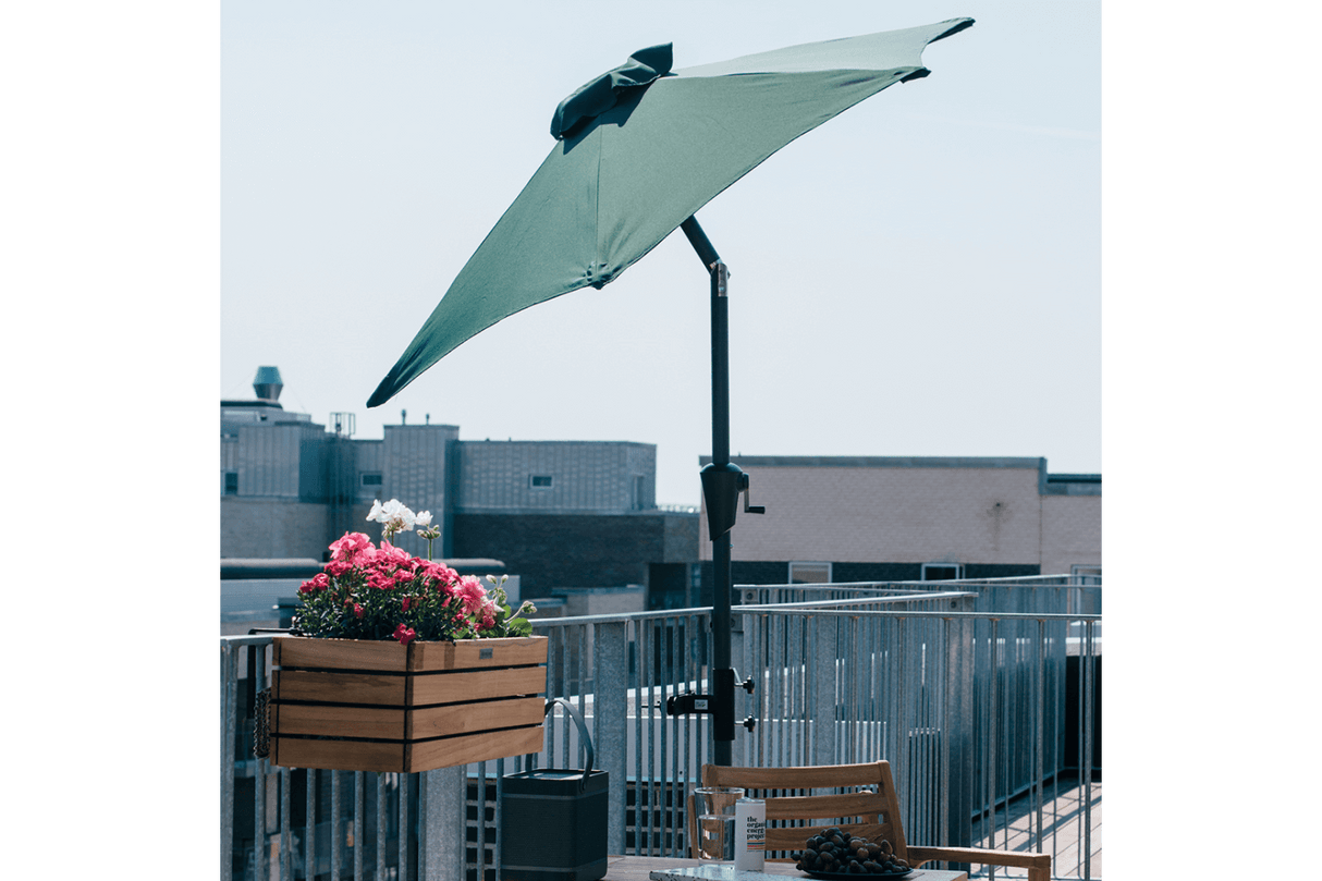 Frida solid color parasol with hoist and tilt Ø160 / Ø200 cm