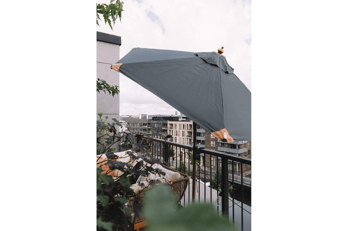 Parilla solid color parasol with tilt Ø200 cm